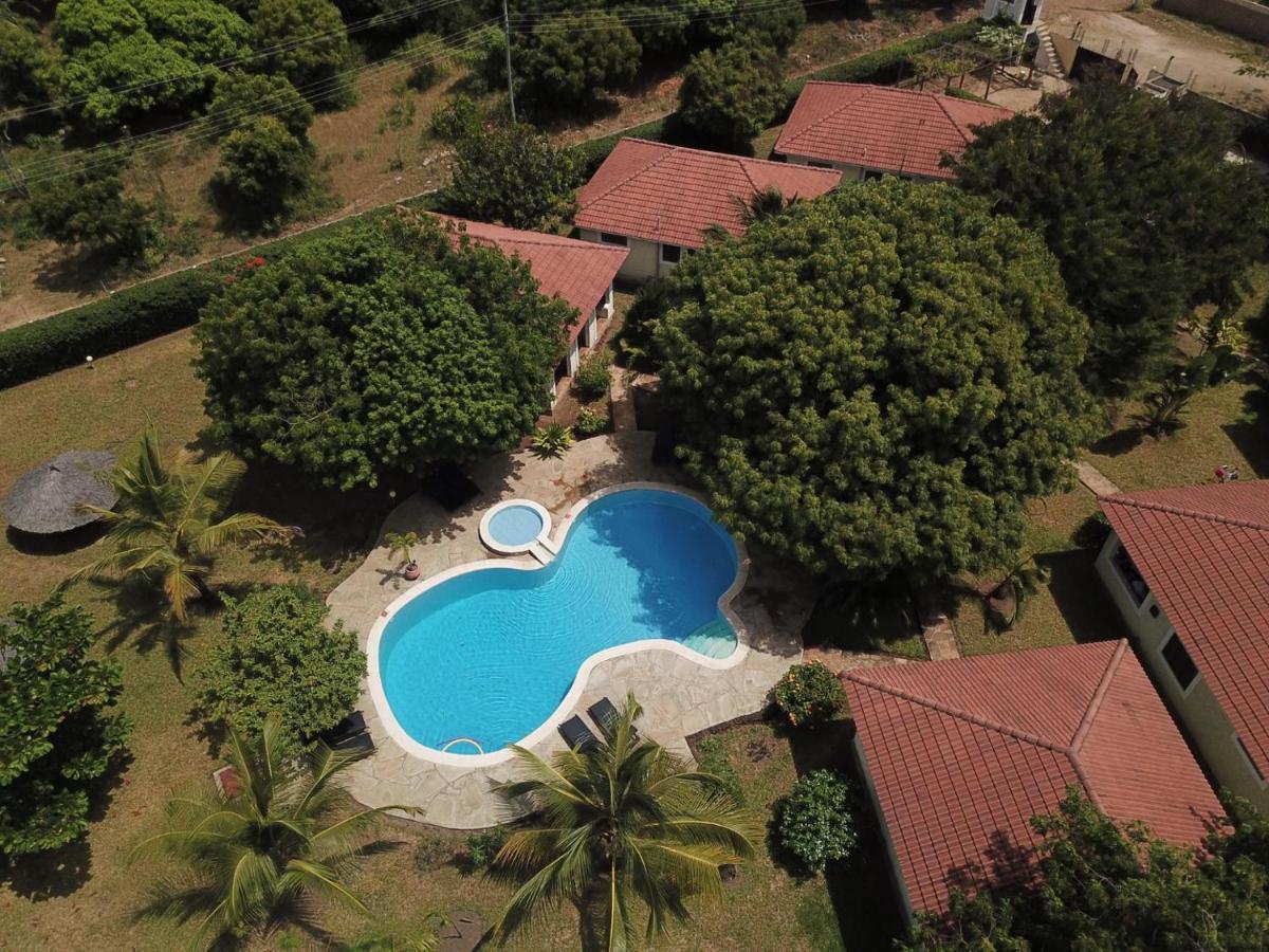 דיאני ביץ' Safina Cottages מראה חיצוני תמונה