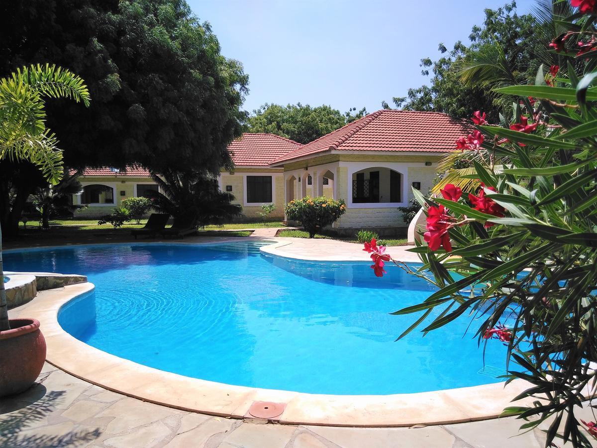 דיאני ביץ' Safina Cottages מראה חיצוני תמונה